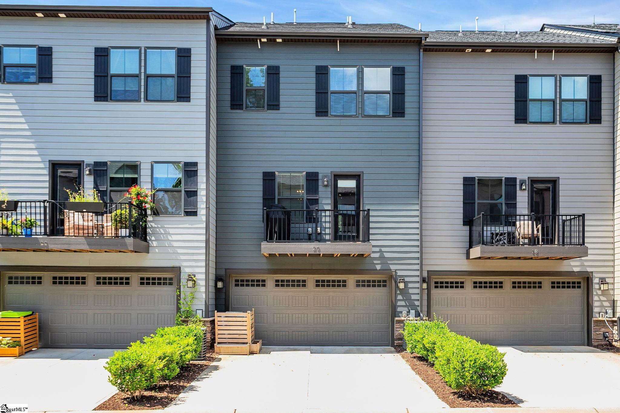20 Rollins Avenue Greenville, SC 29607
