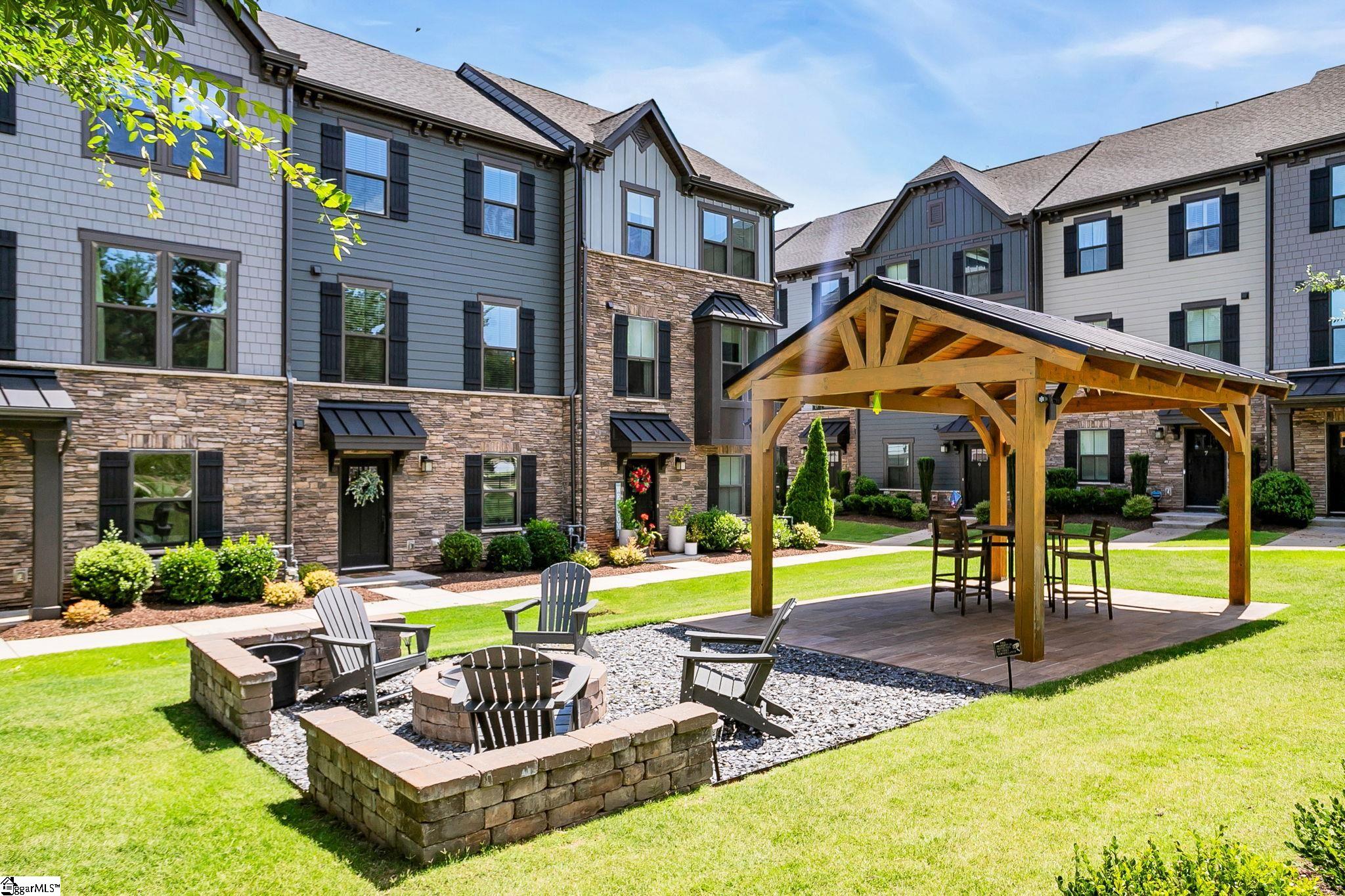 20 Rollins Avenue Greenville, SC 29607