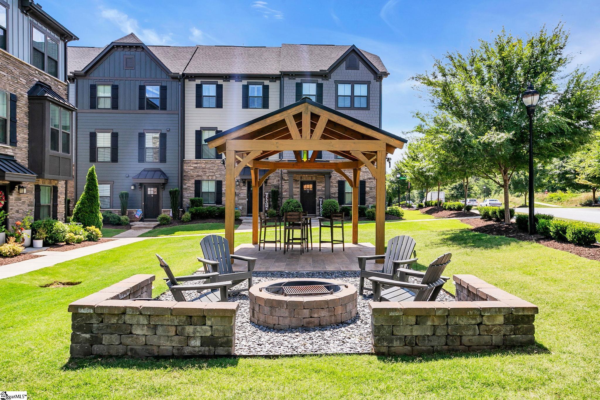 20 Rollins Avenue Greenville, SC 29607