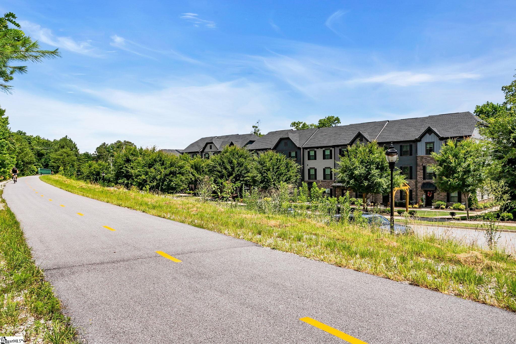 20 Rollins Avenue Greenville, SC 29607