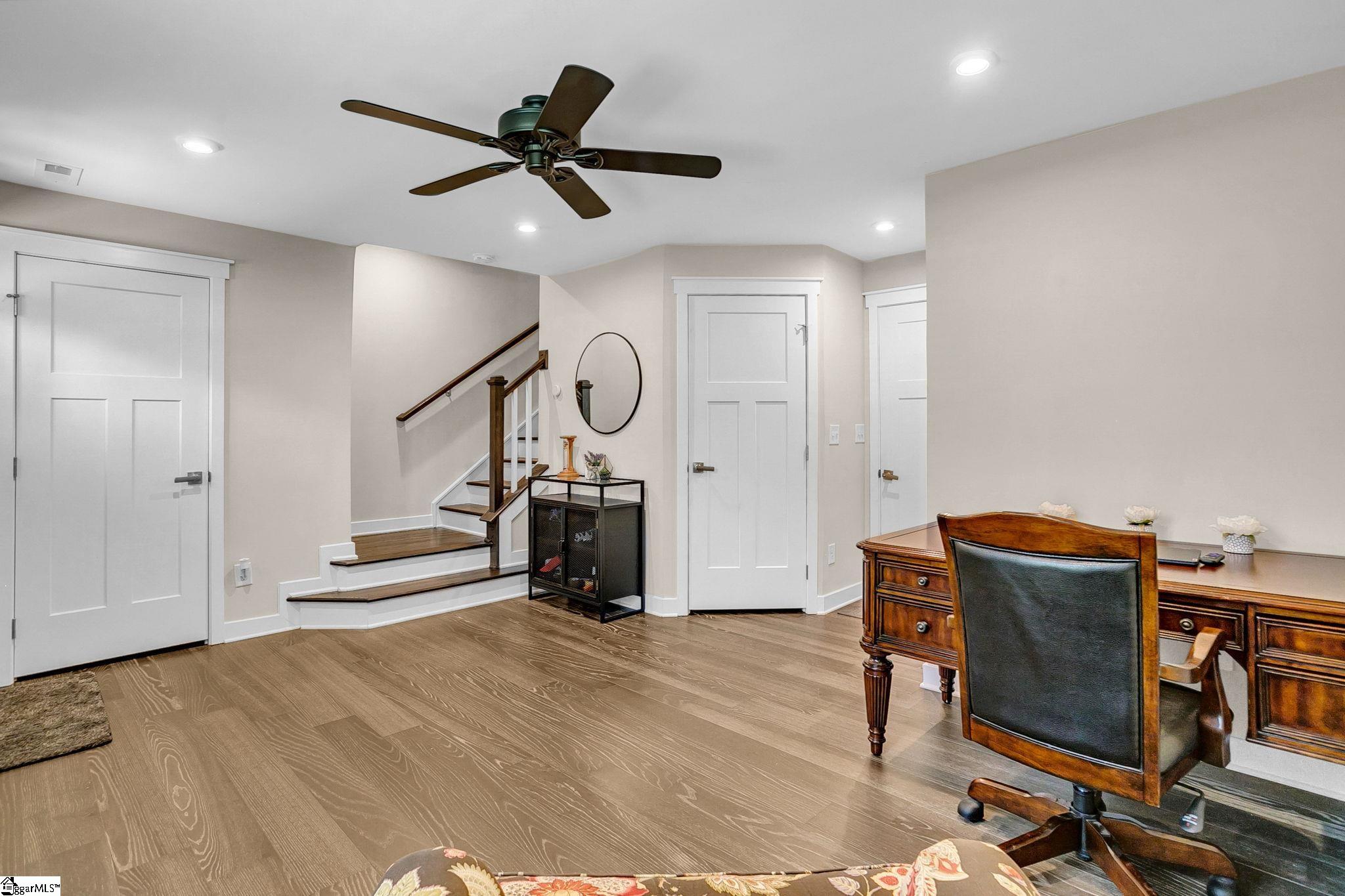 20 Rollins Avenue Greenville, SC 29607