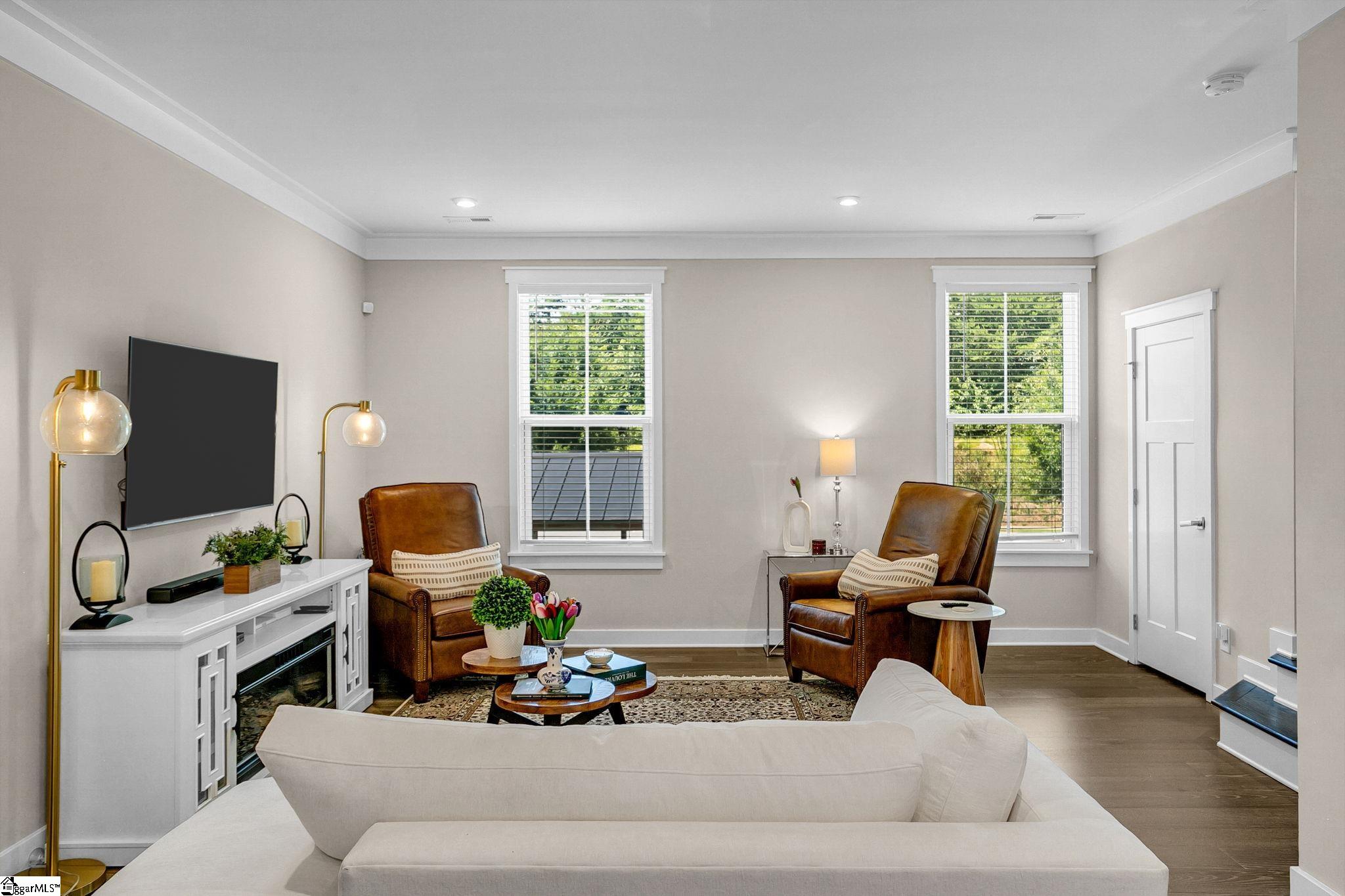 20 Rollins Avenue Greenville, SC 29607