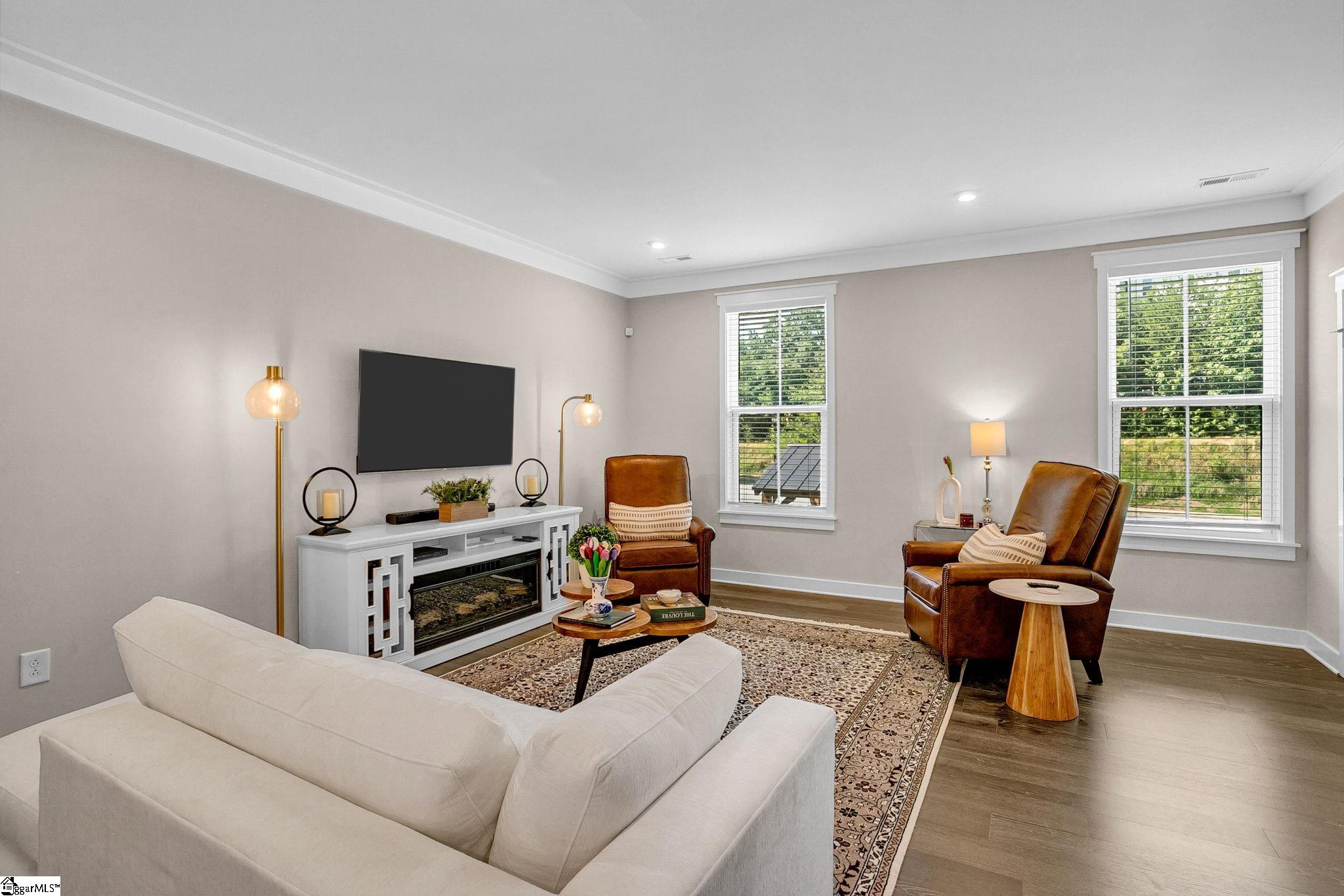 20 Rollins Avenue Greenville, SC 29607