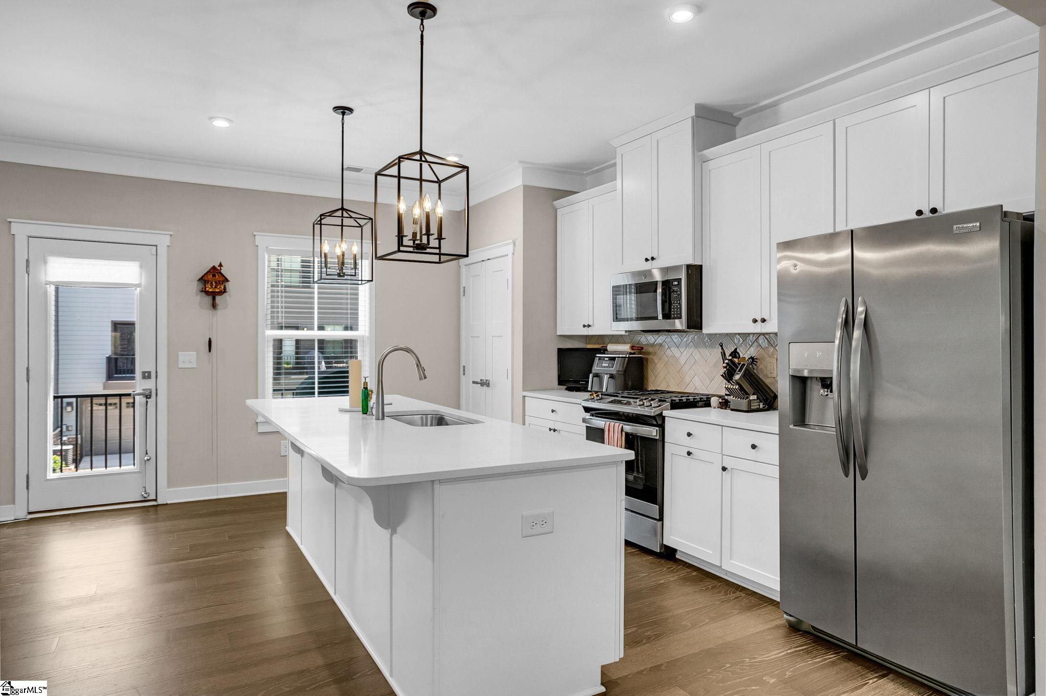 20 Rollins Avenue Greenville, SC 29607