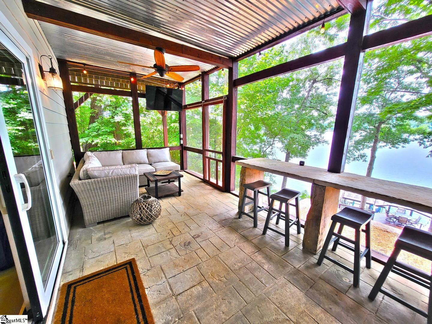 108 Carolina Cove Road Seneca, SC 29672