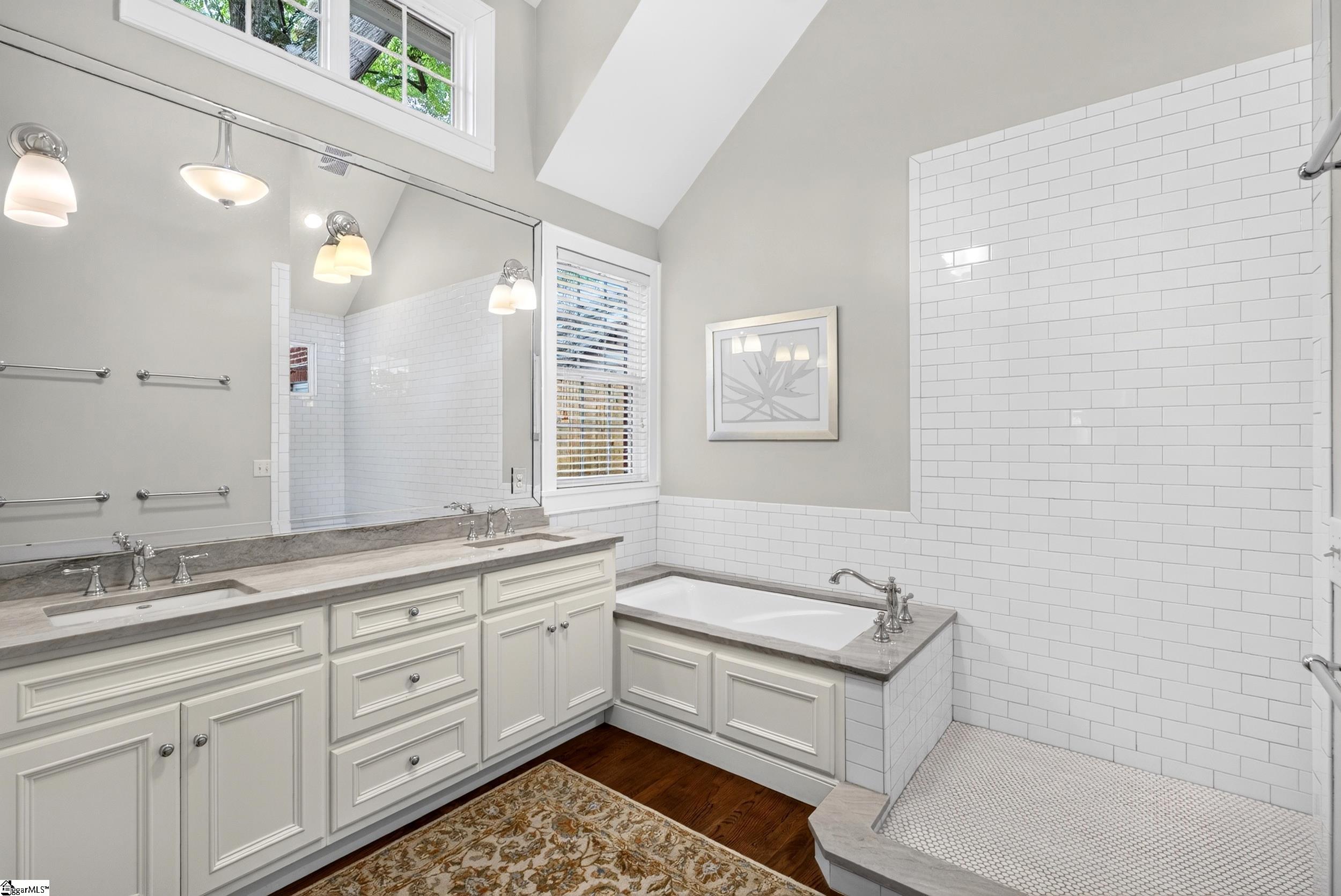 18 Argonne Drive Greenville, SC 29605