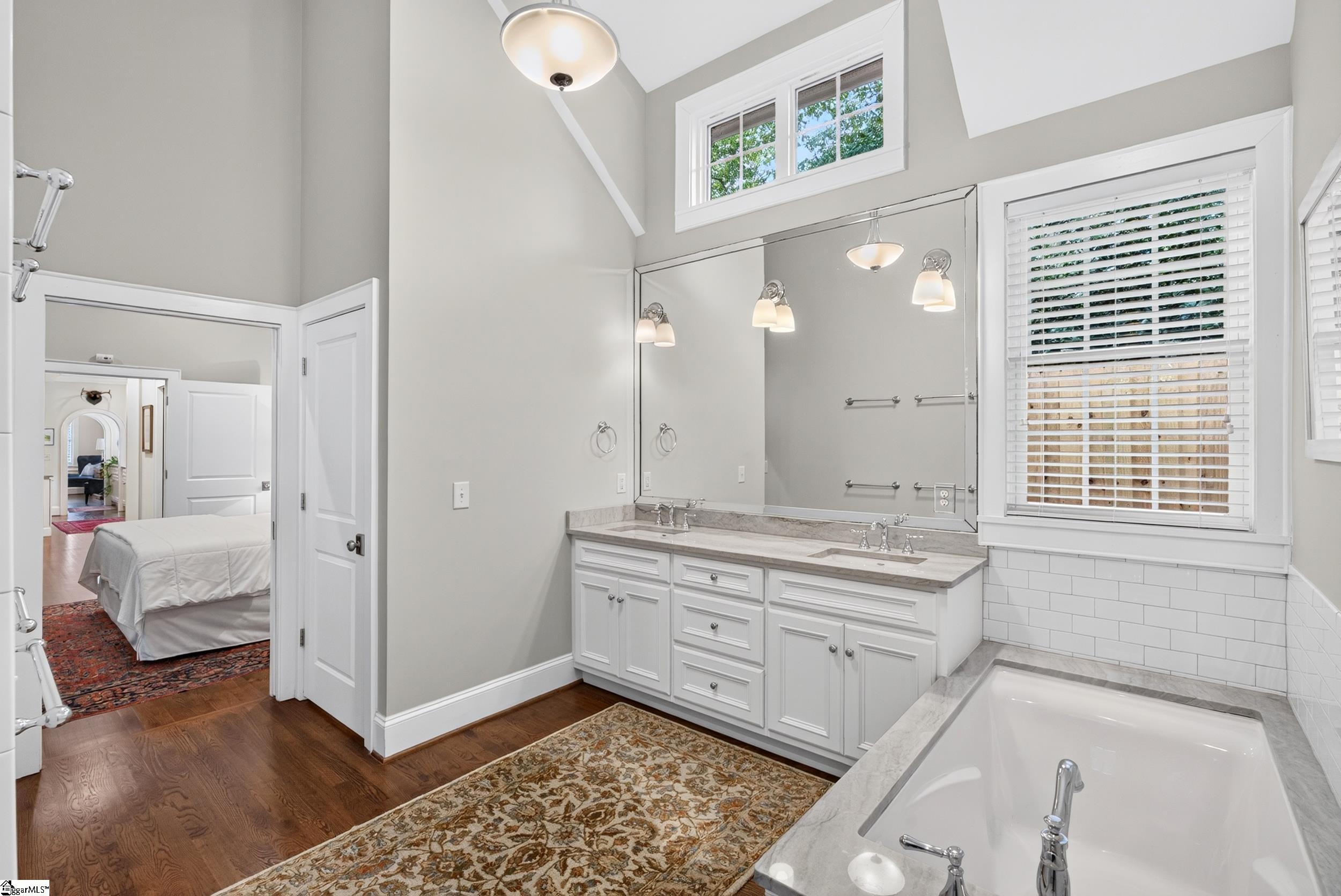 18 Argonne Drive Greenville, SC 29605