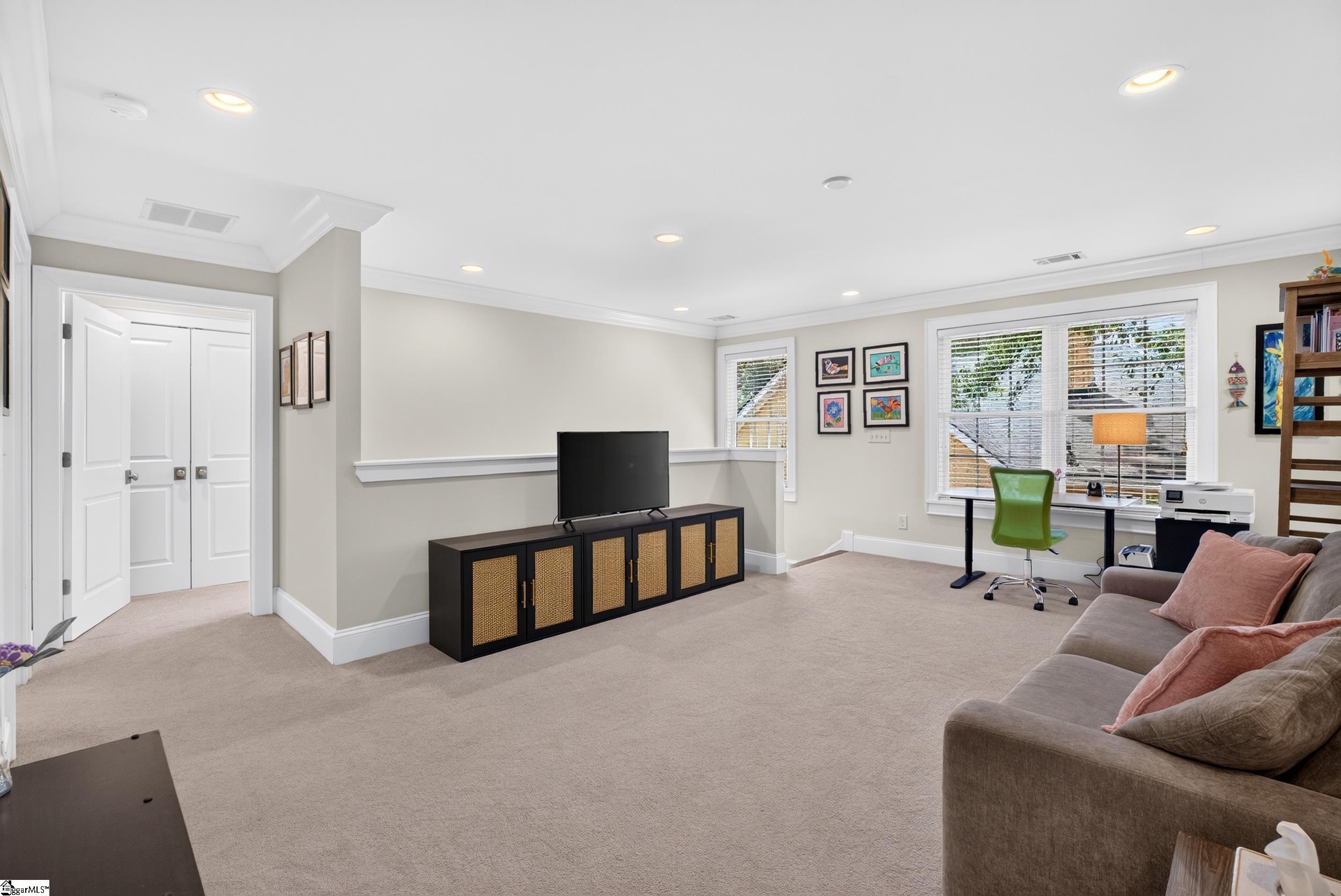 18 Argonne Drive Greenville, SC 29605