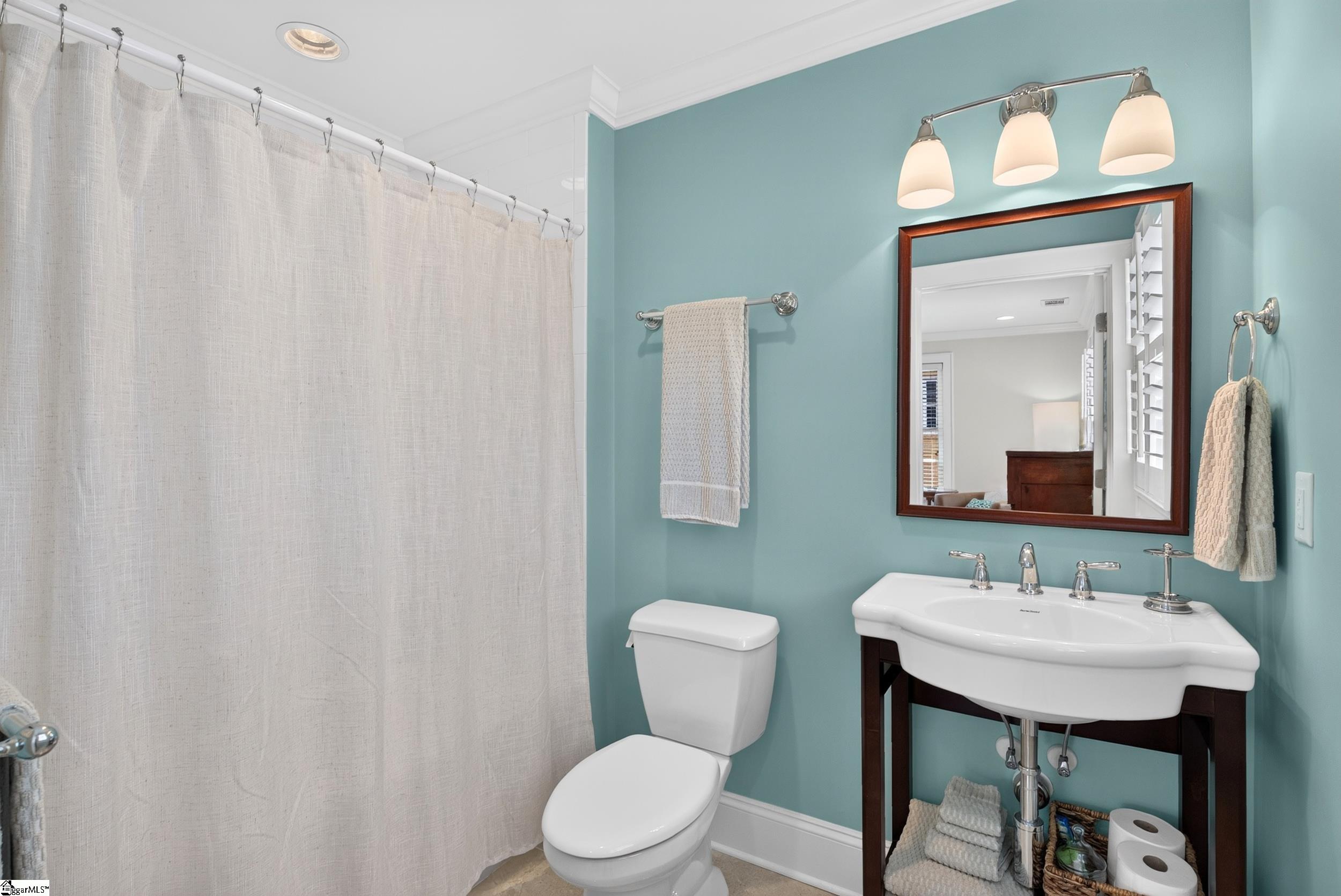 18 Argonne Drive Greenville, SC 29605