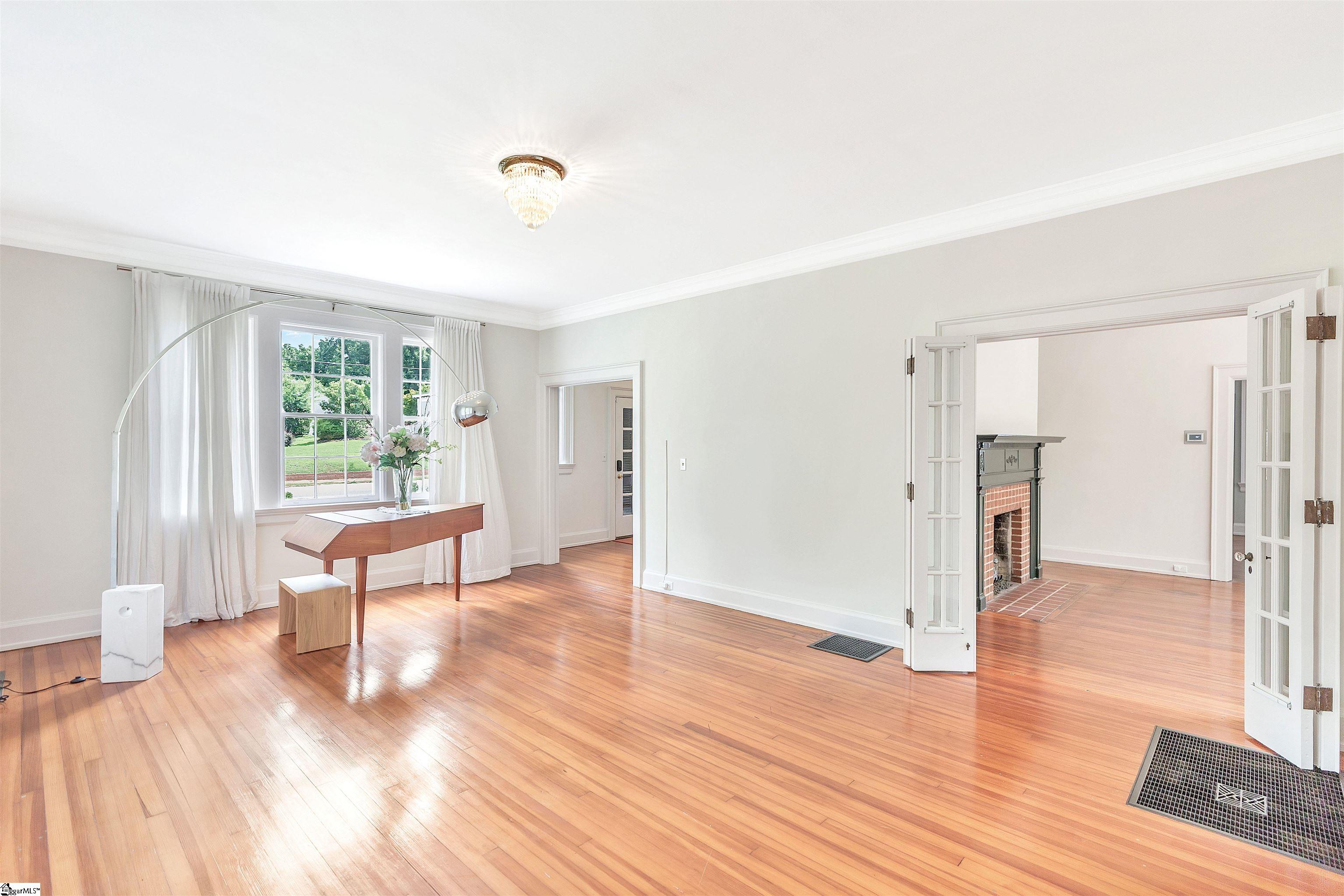 905 W Market Street Anderson, SC 29624