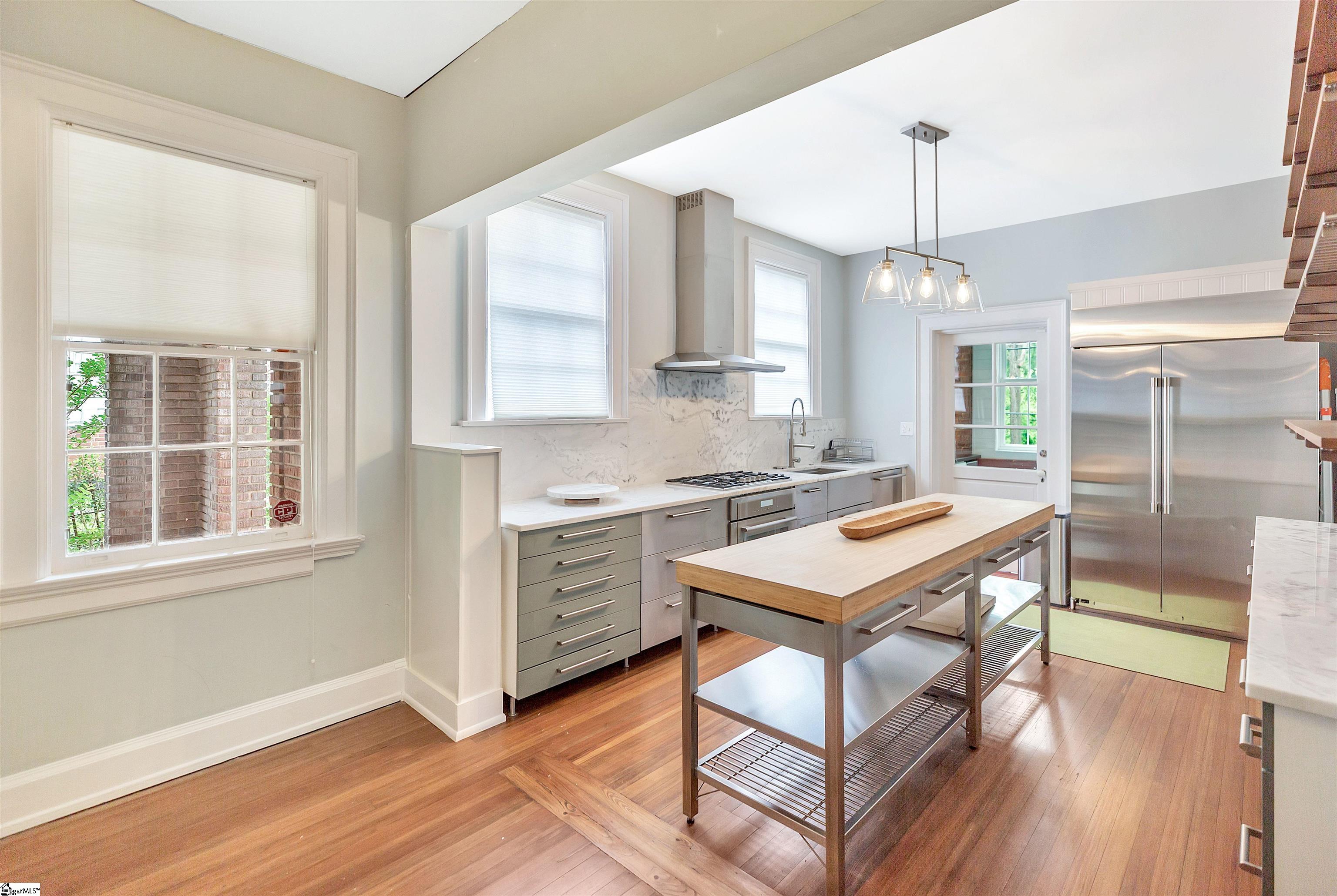 905 W Market Street Anderson, SC 29624