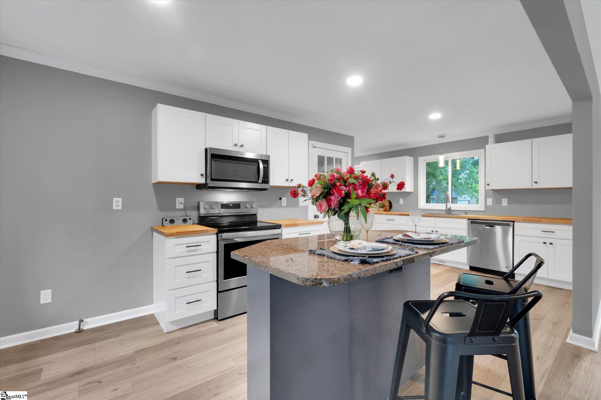 127 White Oak Drive Easley, SC 29642