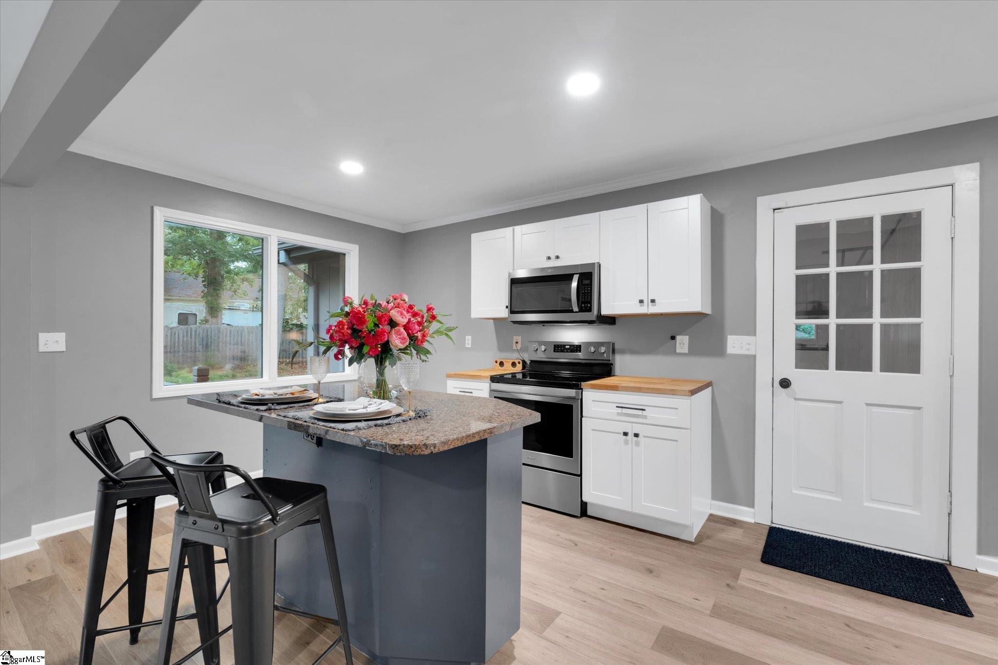 127 White Oak Drive Easley, SC 29642