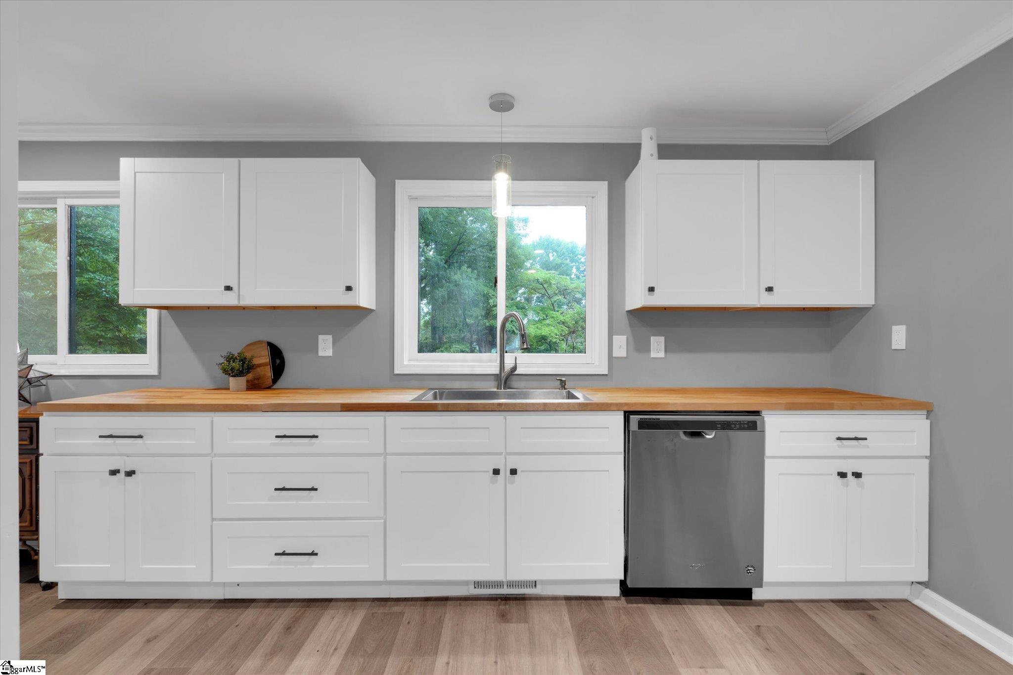 127 White Oak Drive Easley, SC 29642