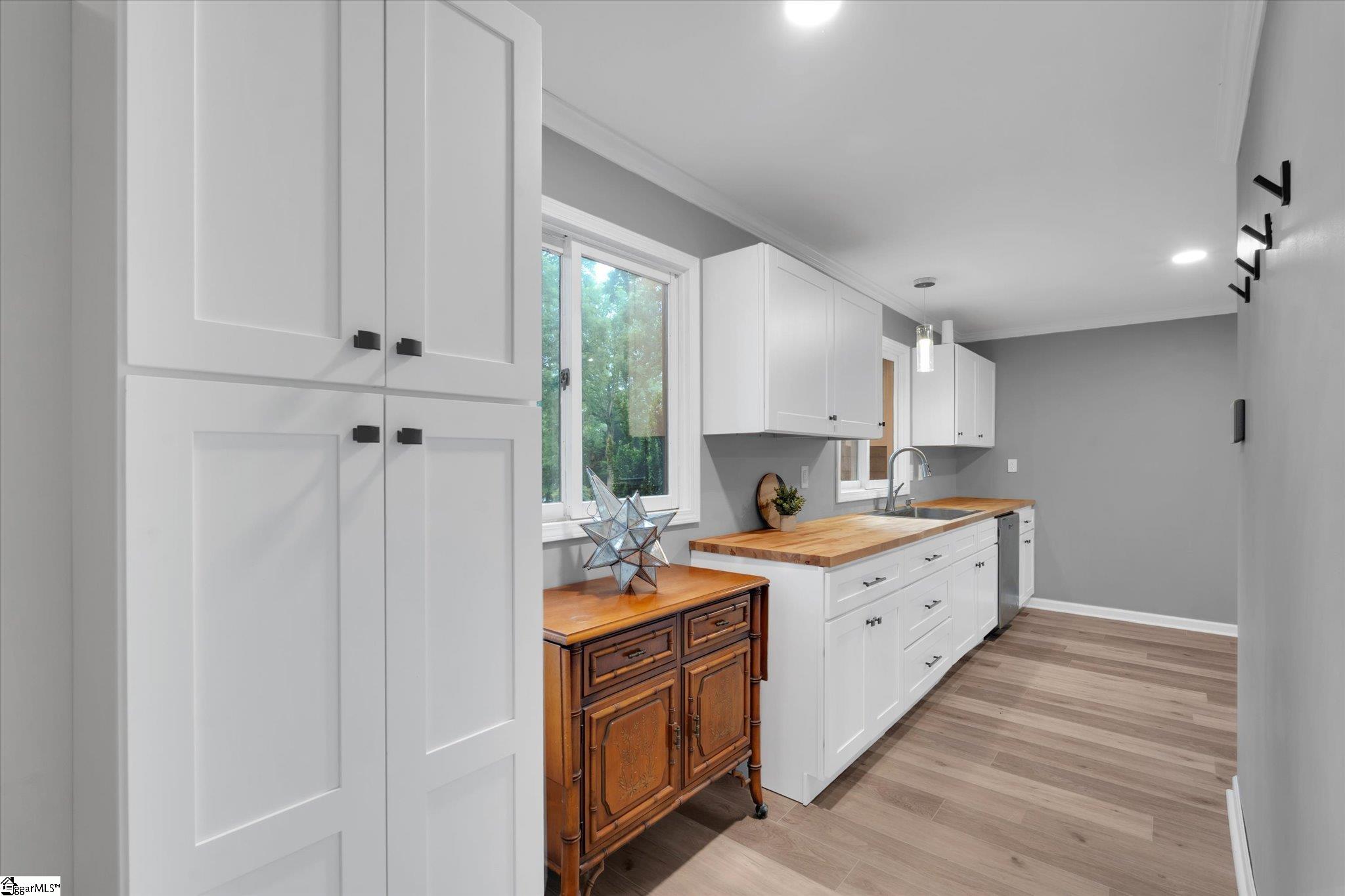 127 White Oak Drive Easley, SC 29642
