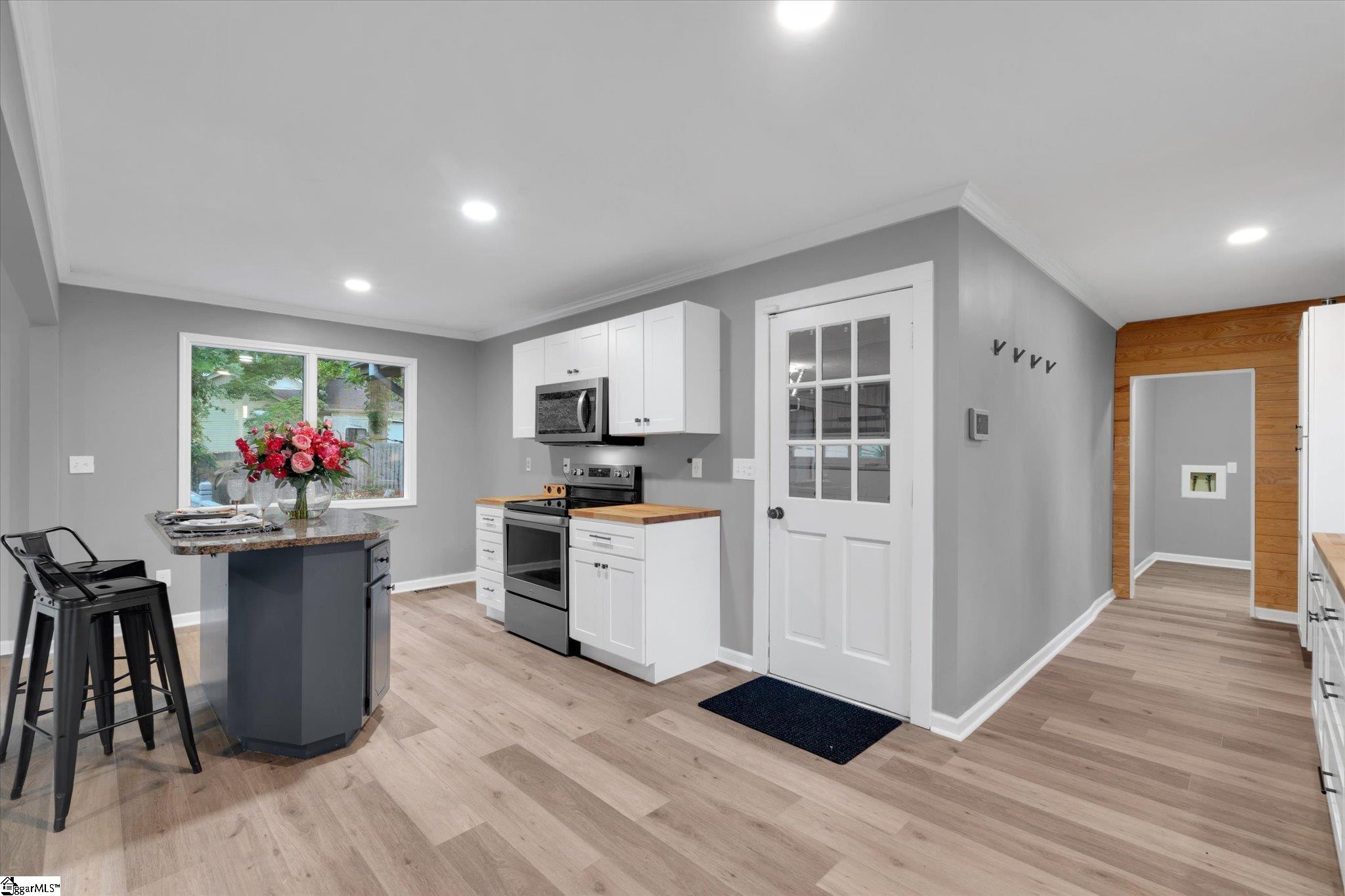 127 White Oak Drive Easley, SC 29642