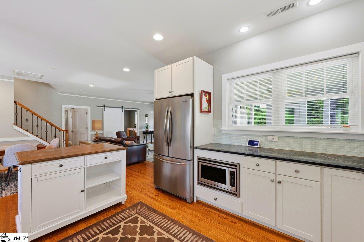 10 N Avondale Drive Greenville, SC 29609