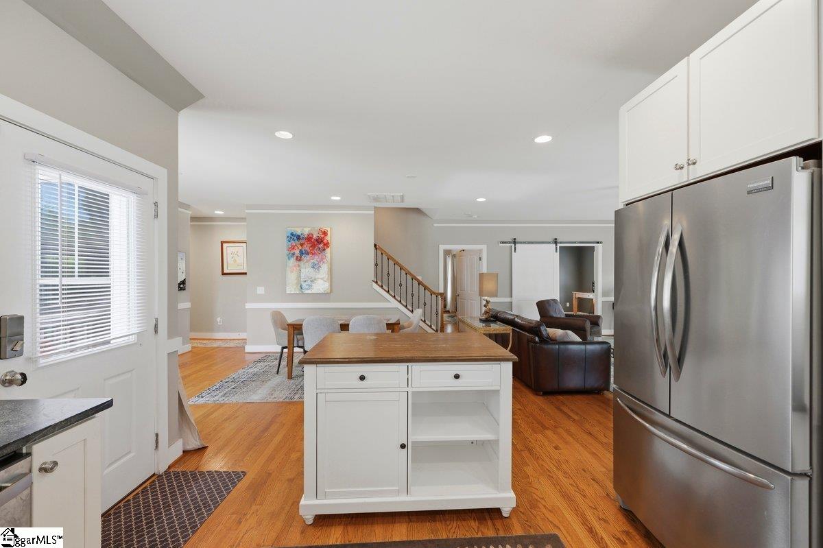 10 N Avondale Drive Greenville, SC 29609
