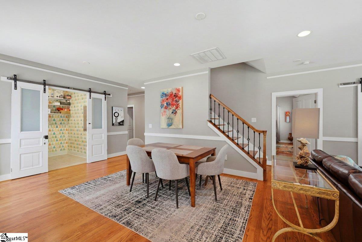 10 N Avondale Drive Greenville, SC 29609