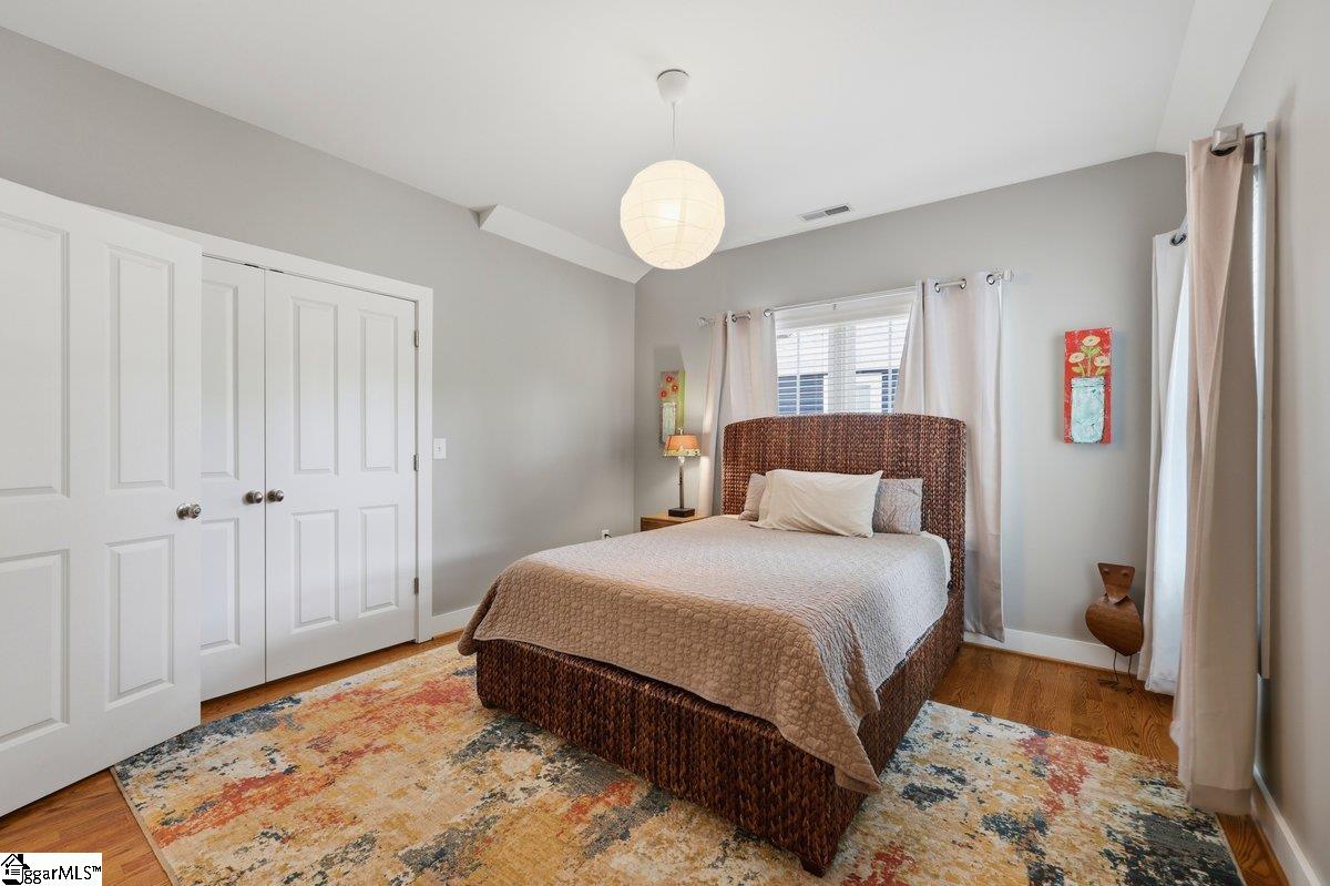 10 N Avondale Drive Greenville, SC 29609