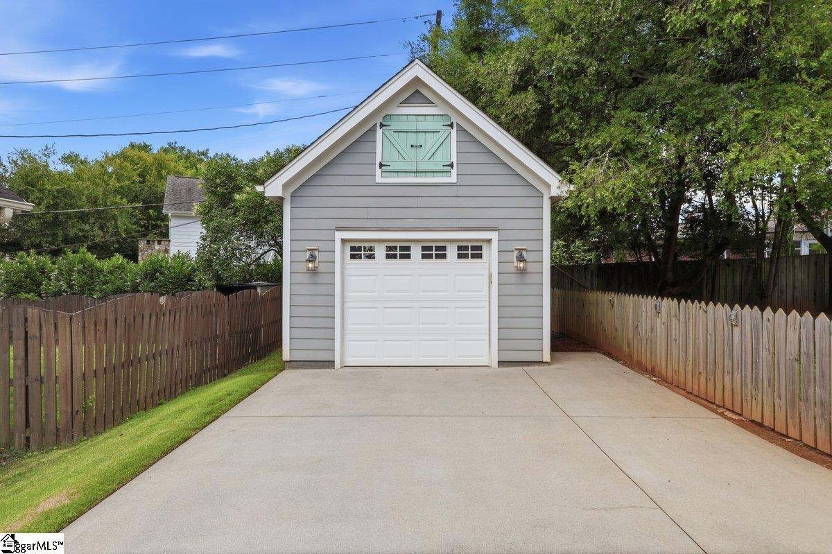 10 N Avondale Drive Greenville, SC 29609