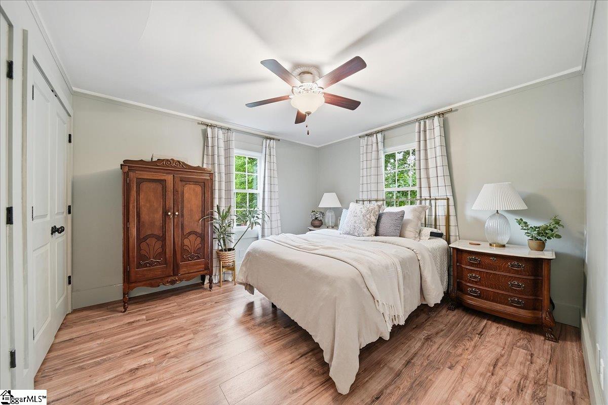 902 E Lee Road Taylors, SC 29687