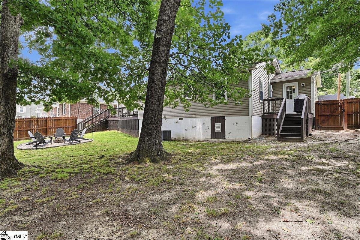 902 E Lee Road Taylors, SC 29687