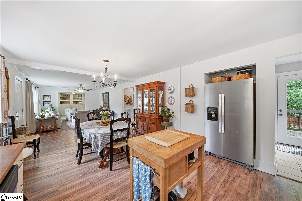 902 E Lee Road Taylors, SC 29687
