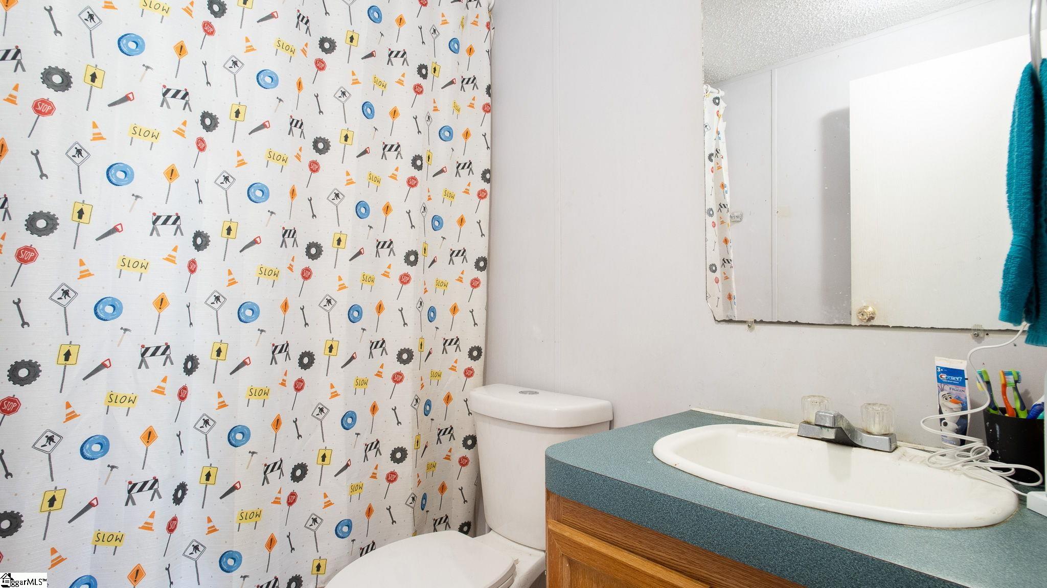 13869 S Highway 101 Gray Court, SC 29645