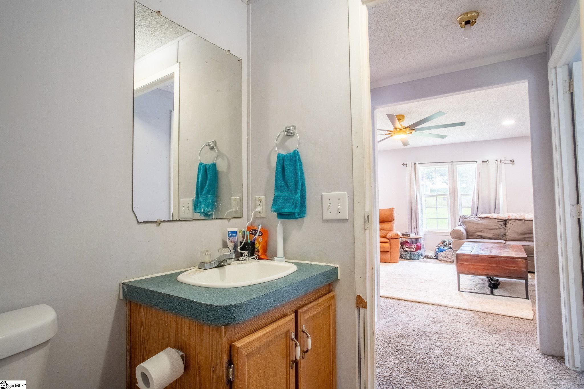 13869 S Highway 101 Gray Court, SC 29645