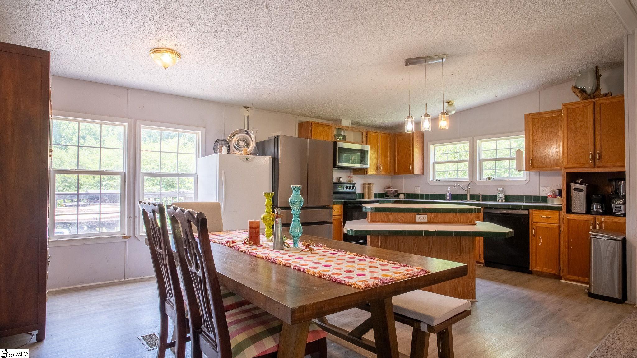 13869 S Highway 101 Gray Court, SC 29645