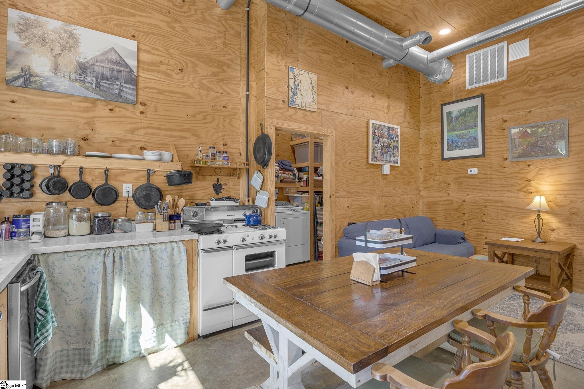 3306 Moorefield Memorial Highway Pickens, SC 29671