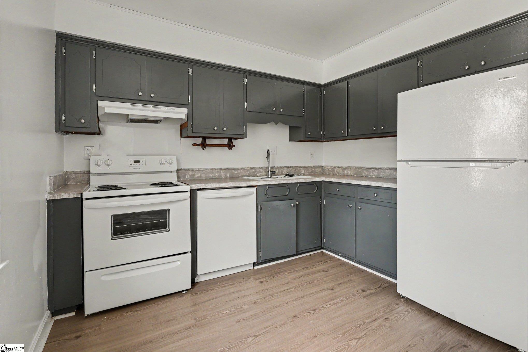 1446 Dover Road Spartanburg, SC 29301