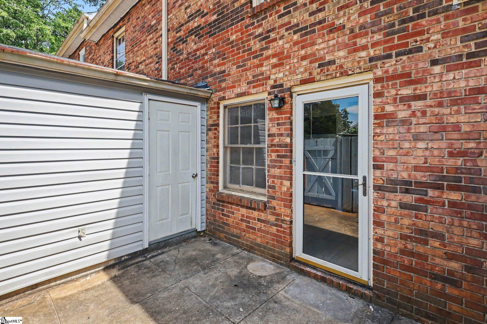 1446 Dover Road Spartanburg, SC 29301