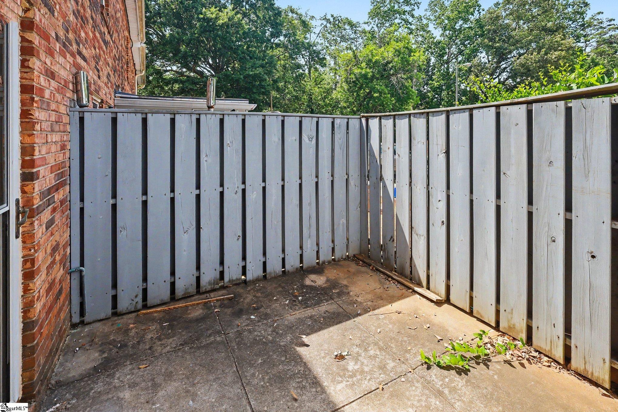 1446 Dover Road Spartanburg, SC 29301