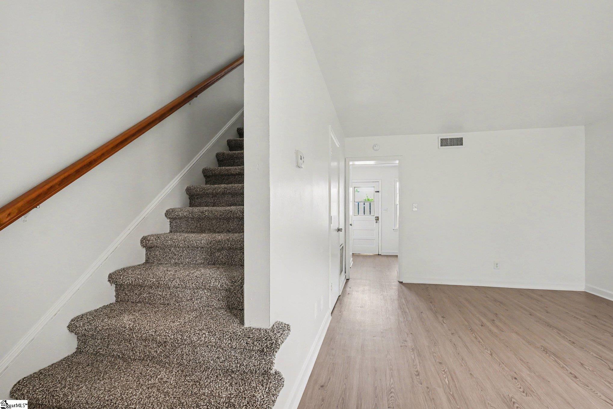 1446 Dover Road Spartanburg, SC 29301