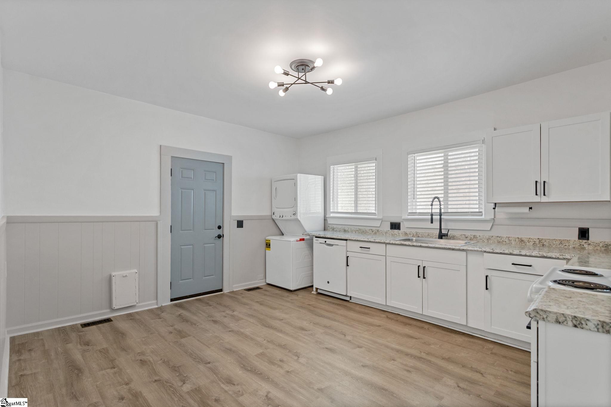 5 Conyers Street Greenville, SC 29609