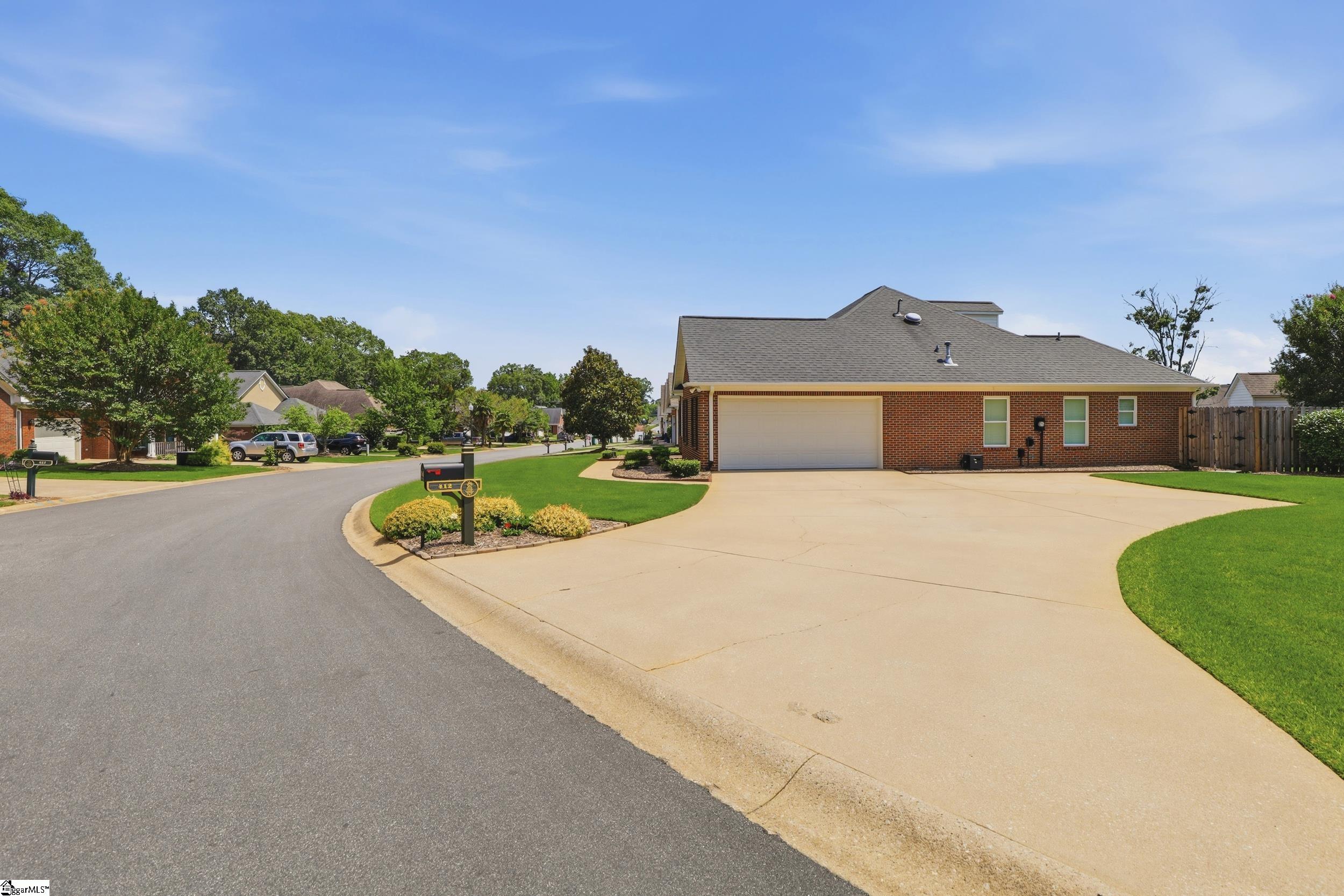 412 Rambling Rose Way Moore, SC 29369