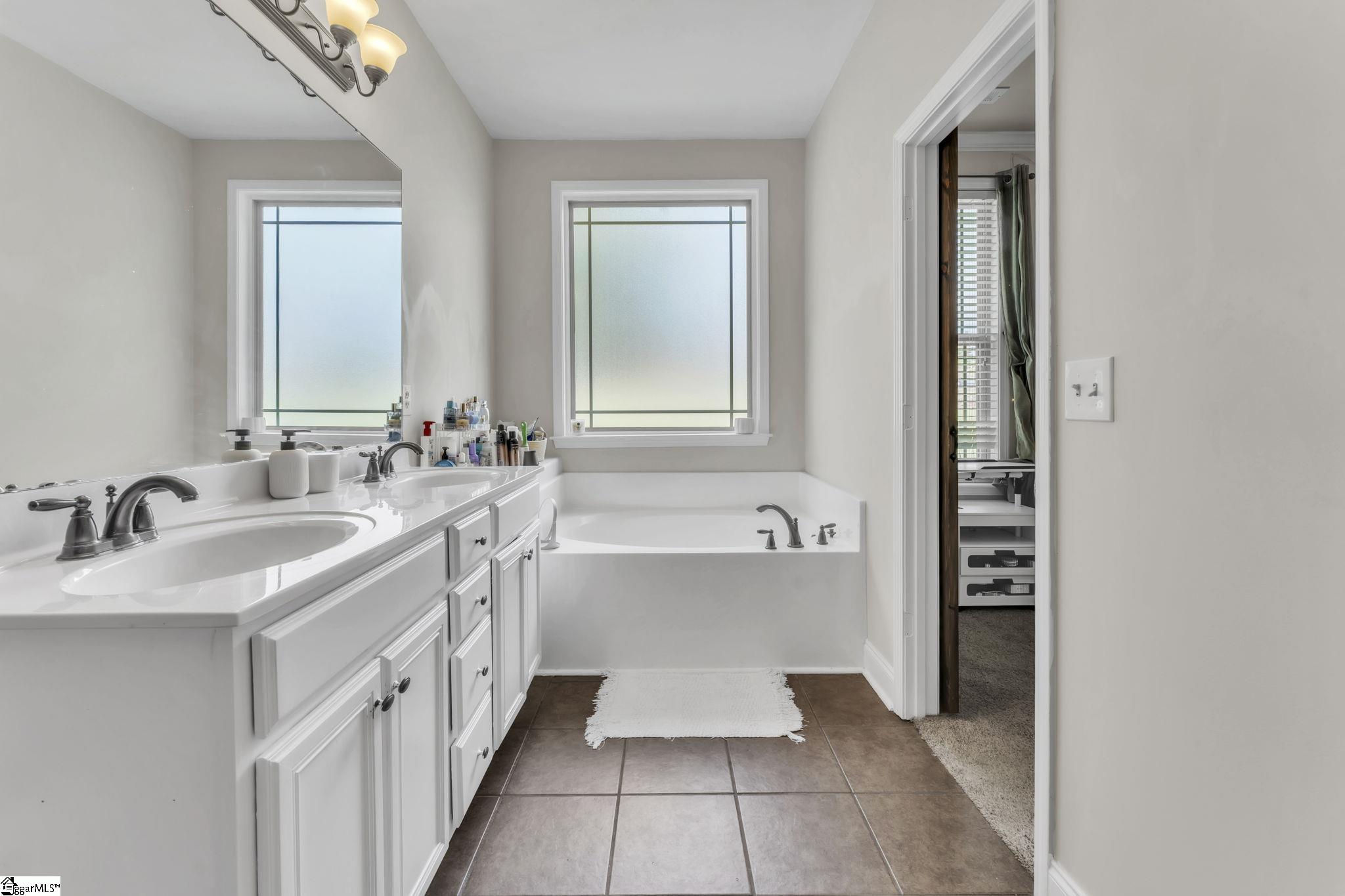 121 Belle Oaks Drive Simpsonville, SC 29680
