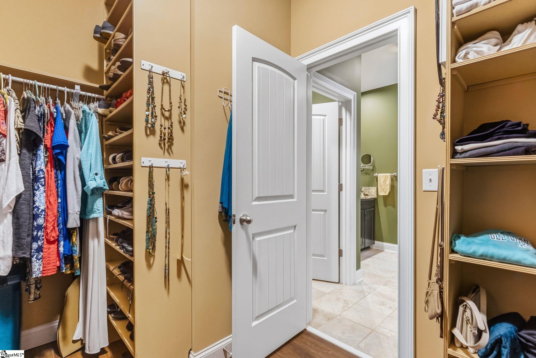 14 Ridenour Avenue Greenville, SC 29617