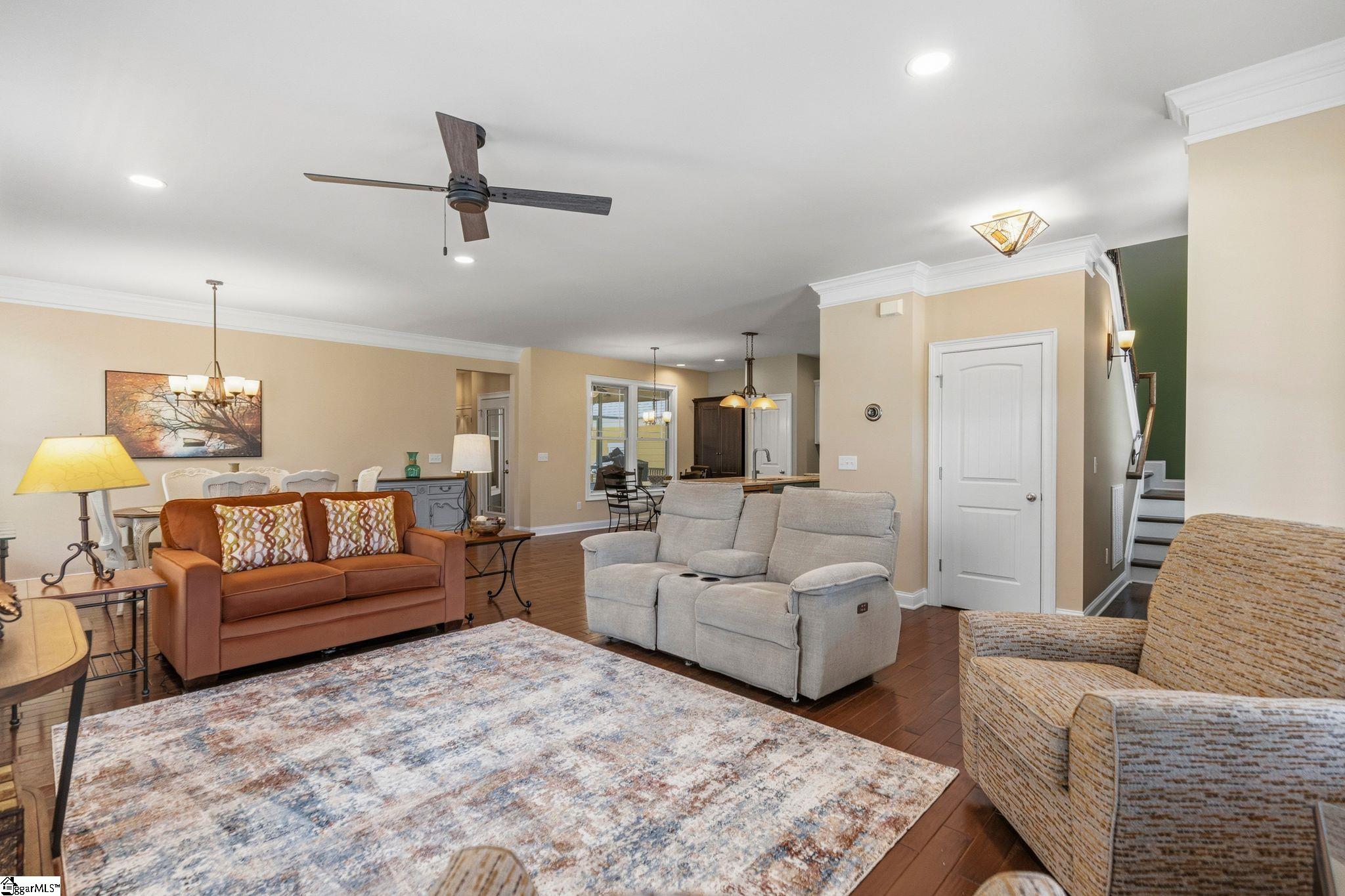 14 Ridenour Avenue Greenville, SC 29617