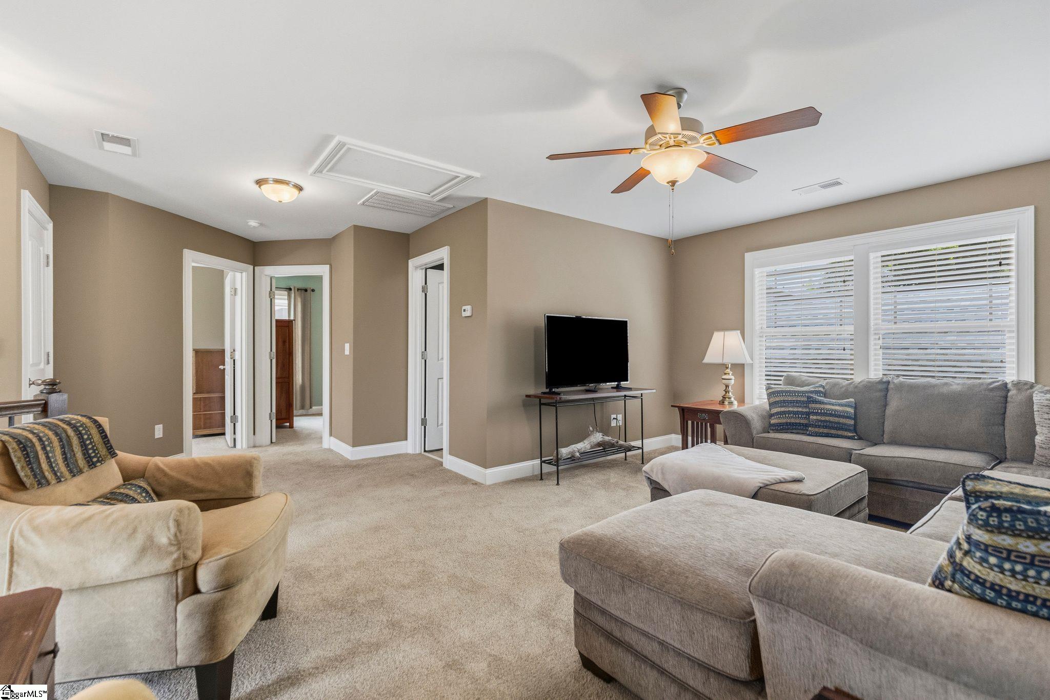 14 Ridenour Avenue Greenville, SC 29617
