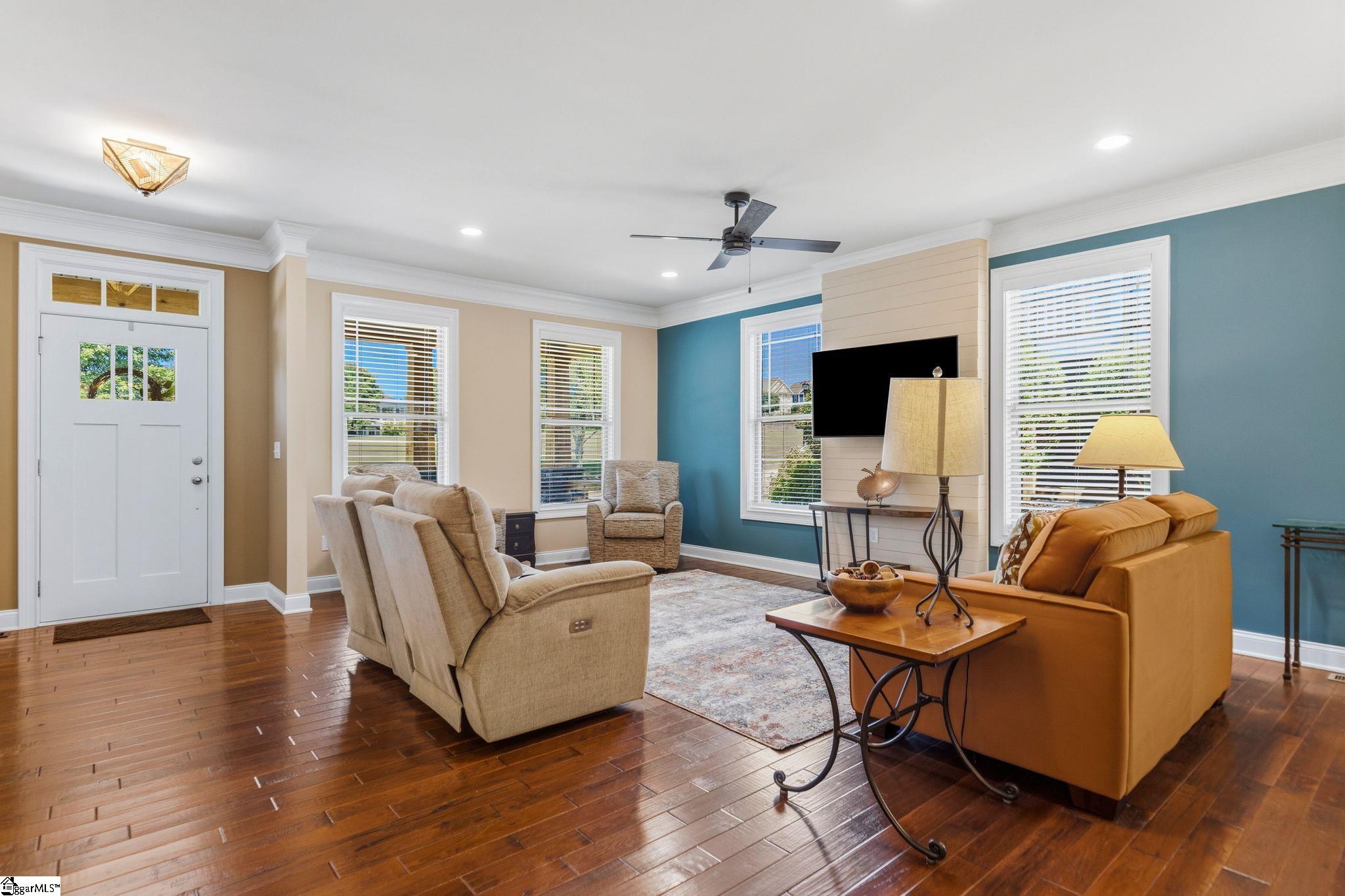 14 Ridenour Avenue Greenville, SC 29617