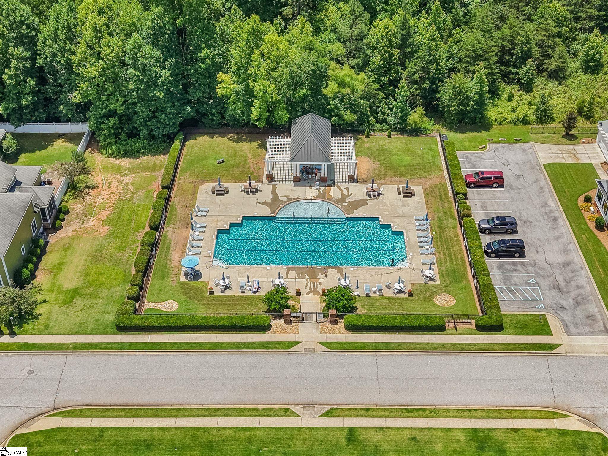 14 Ridenour Avenue Greenville, SC 29617
