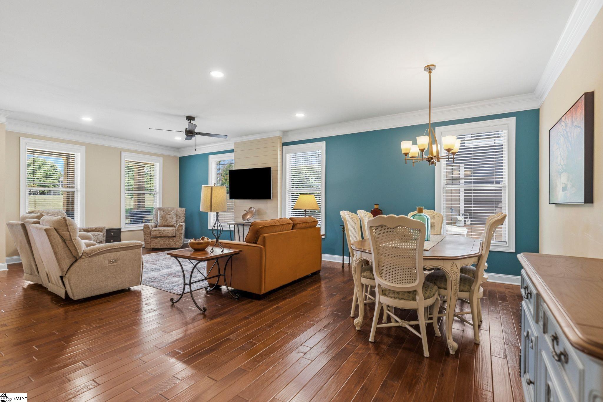 14 Ridenour Avenue Greenville, SC 29617