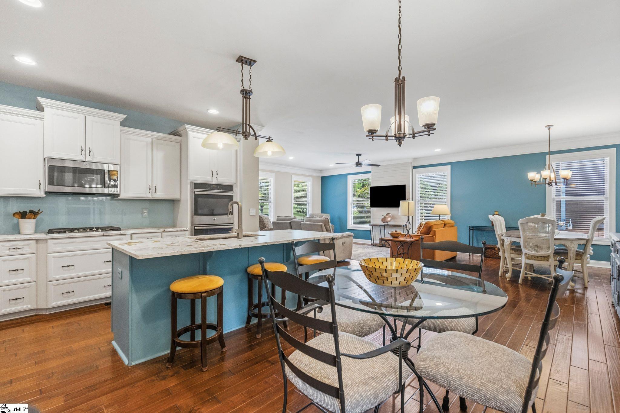 14 Ridenour Avenue Greenville, SC 29617