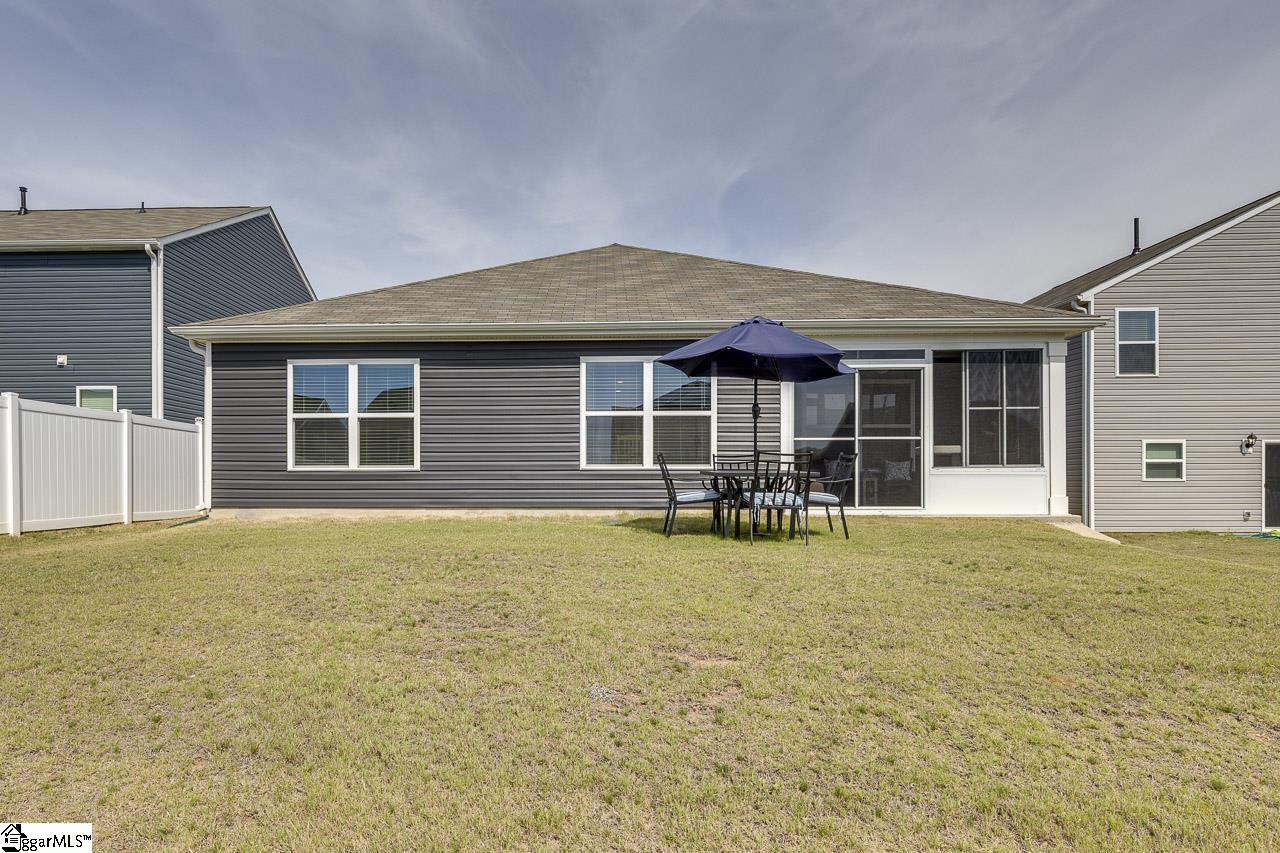 1592 Martingale Way Roebuck, SC 29376