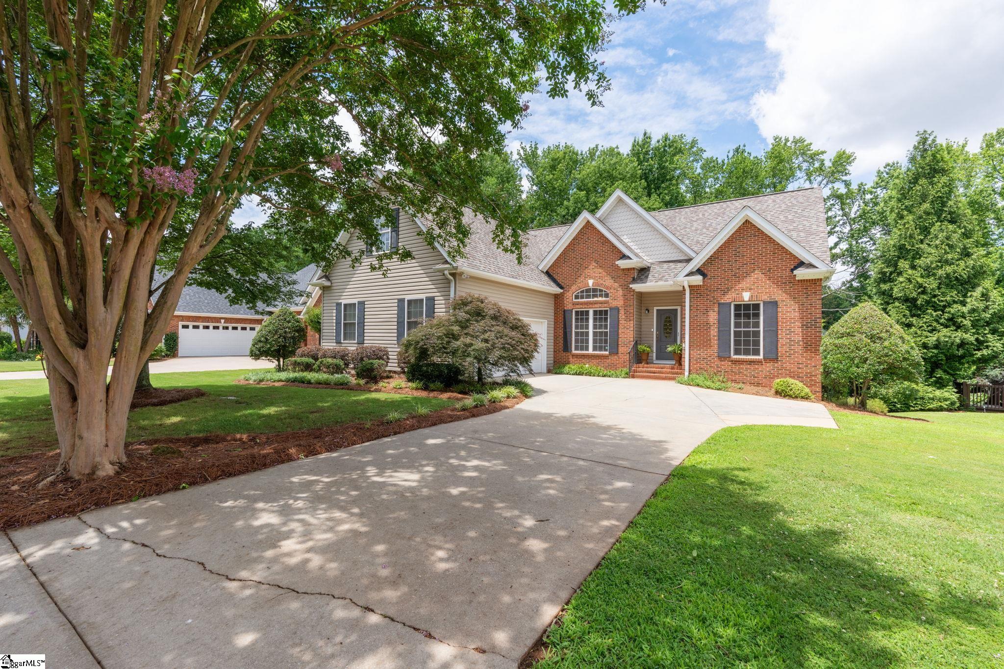 16 Shannon Ridge Court Greenville, SC 29615