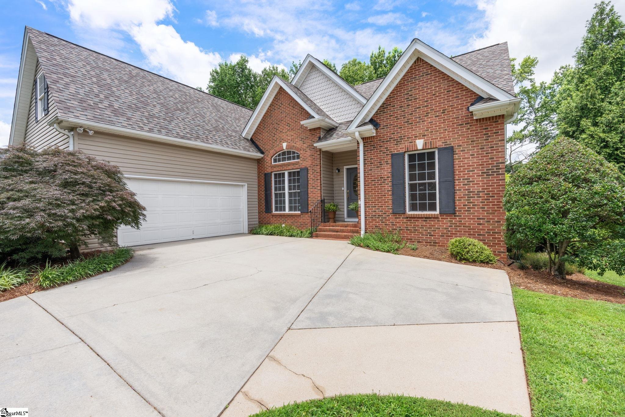 16 Shannon Ridge Court Greenville, SC 29615