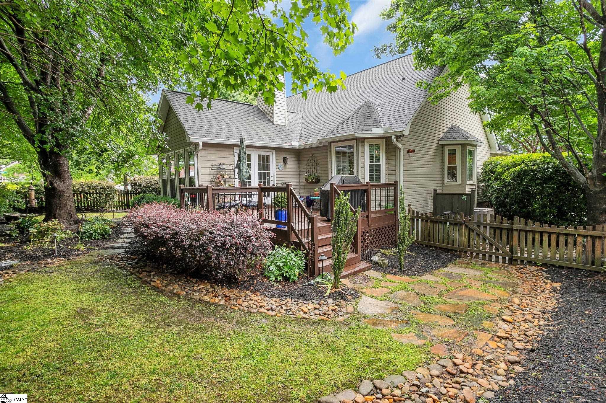 215 Northfield Lane Simpsonville, SC 29681